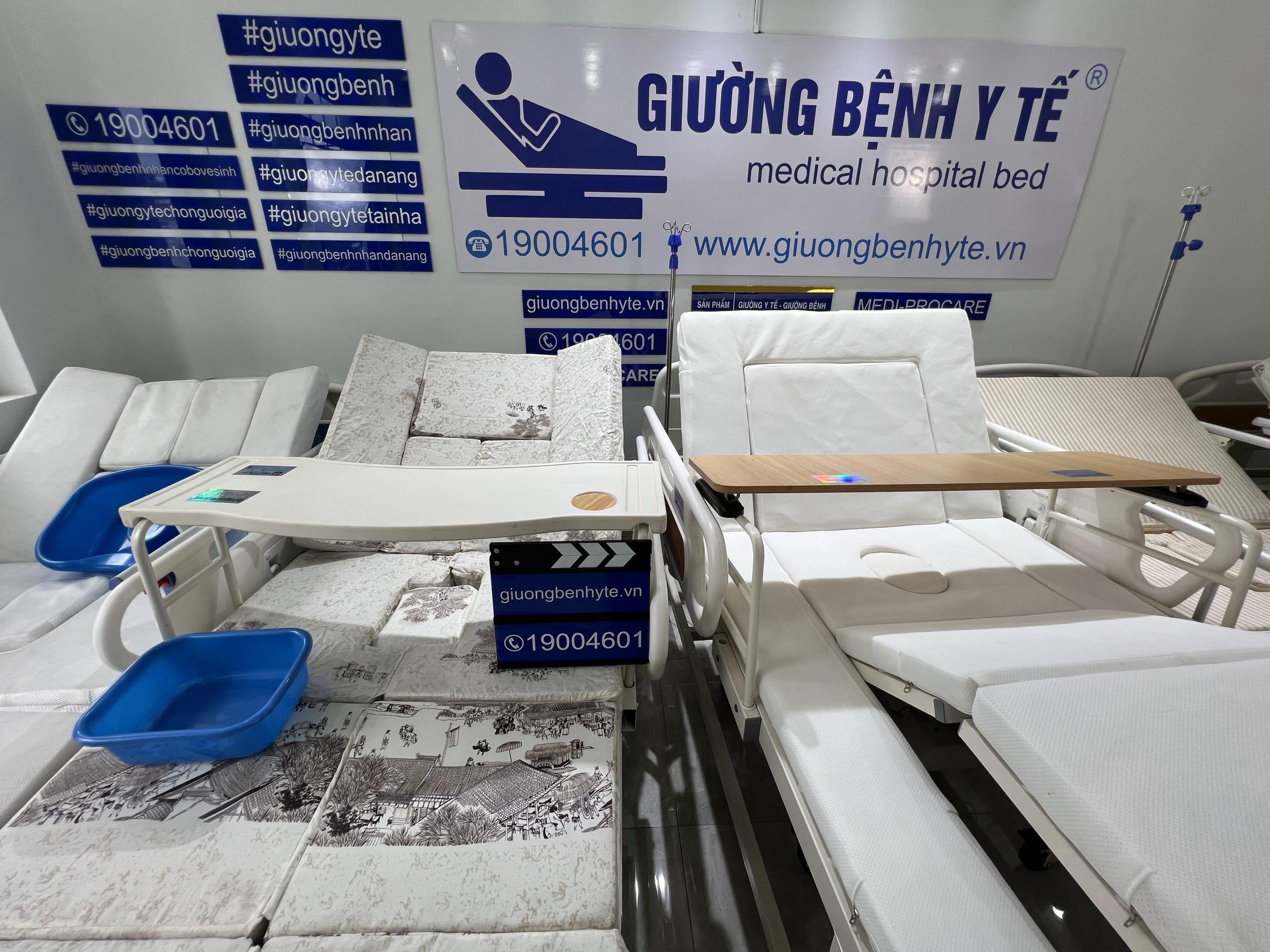 Giường Y Tế Đa Năng: Giải Pháp Chăm Sóc Người Bệnh Toàn Diện Tại Nhà