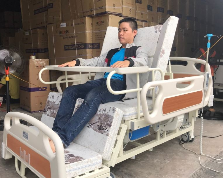 Giường Y Tế Đa Năng: Giải Pháp Chăm Sóc Người Bệnh Toàn Diện Tại Nhà